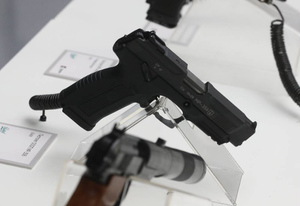 Сенатор Цепкин призвал жёстче контролировать выдачу разрешений на оружие после стрельбы в МФЦ