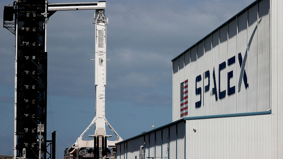 <p>Ракета Falcon 9. Фото © Getty Images</p>