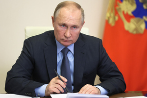 Путин поручит Верховному суду провести анализ норм о превышении самообороны