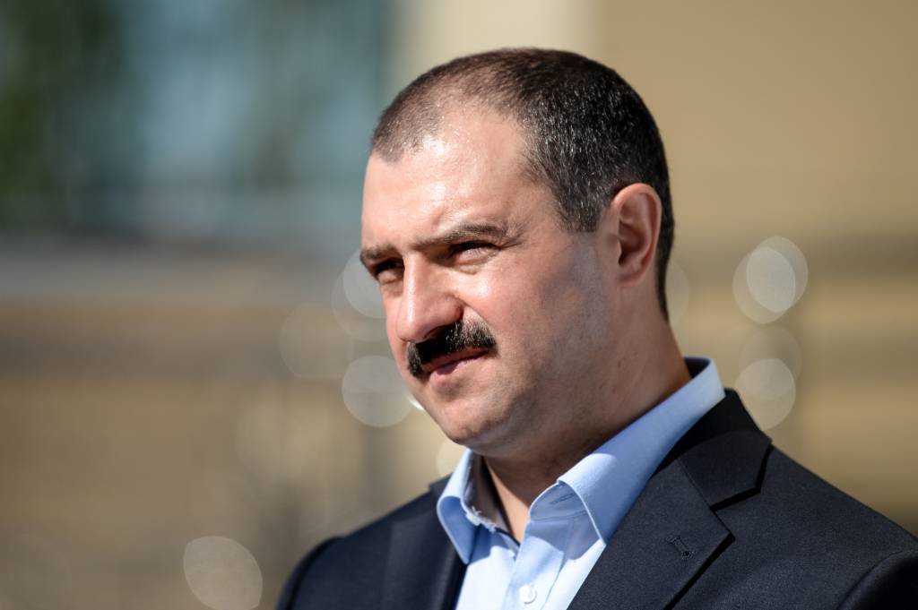 Лукашенко освободил старшего сына от должности своего помощника