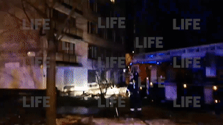 Связанную пенсионерку и тело её сына нашли в сгоревшей квартире в Петербурге — видео