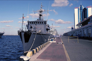 Противоминные корабли НАТО зашли в порт Одессы