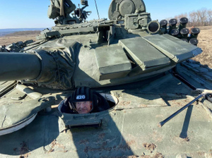 Под Белгородом 99-летняя "железная бабушка" проехалась на танке