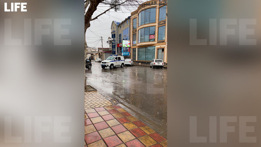 Фото с места спецоперации в редакцию Лайфа прислал гражданский журналист через приложение LiveCorr (доступно на Android и iOS)
