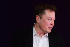 Инвестор Tesla подал в суд на Илона Маска за его твиты