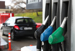 В Минэнерго назвали причины рекордного роста цен на бензин в России