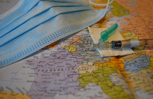 В Еврокомиссии признали ошибочной стратегию вакцинации от коронавируса