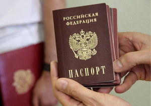 В ДНР рассказали, сколько жителей Донбасса уже получили паспорта граждан РФ