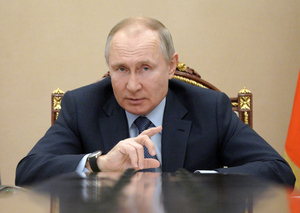 Песков: Путин считает российское военное присутствие в Арктике необходимым элементом