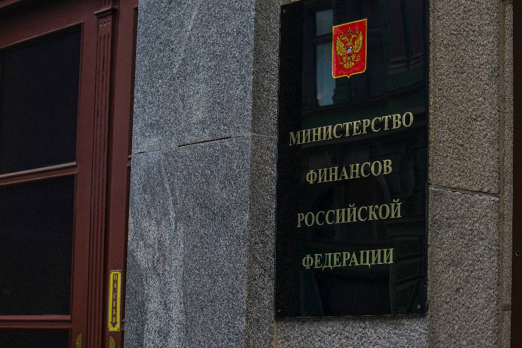 Россия профинансирует расходы при введении санкций на государственный долг