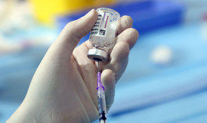 ВОЗ не выявила связи между случаями тромбоза и вакциной AstraZeneca
