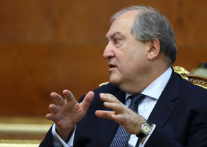 Президент Армении во второй раз отказался подписывать указ Пашиняна об отставке главы Генштаба