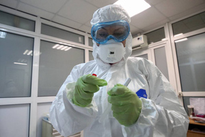За сутки в России выявили менее 11 тысяч новых случаев коронавируса. Это минимум с начала октября