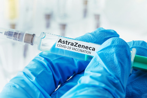 В Британии выявили 30 случаев тромбоза после прививки вакциной AstraZeneca