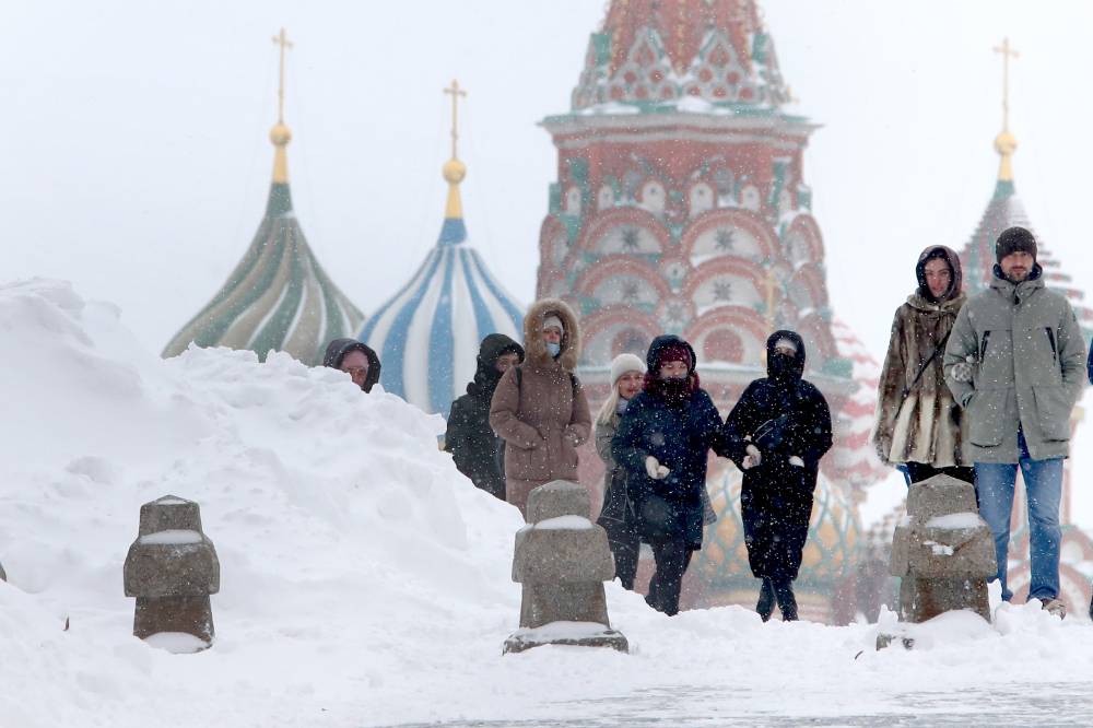 Жителей Москвы и Подмосковья предупредили о возможных снегопадах и рассказали, когда потеплеет