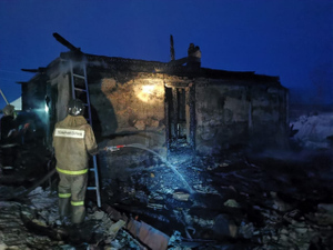 Трое мужчин погибли при пожаре в частном доме под Новосибирском