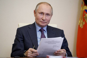 В Кремле объяснили, почему Путин привился именно сейчас