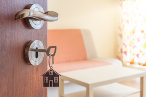 Эксперт рассказал, как россиян легко обманывают при сдаче жилья