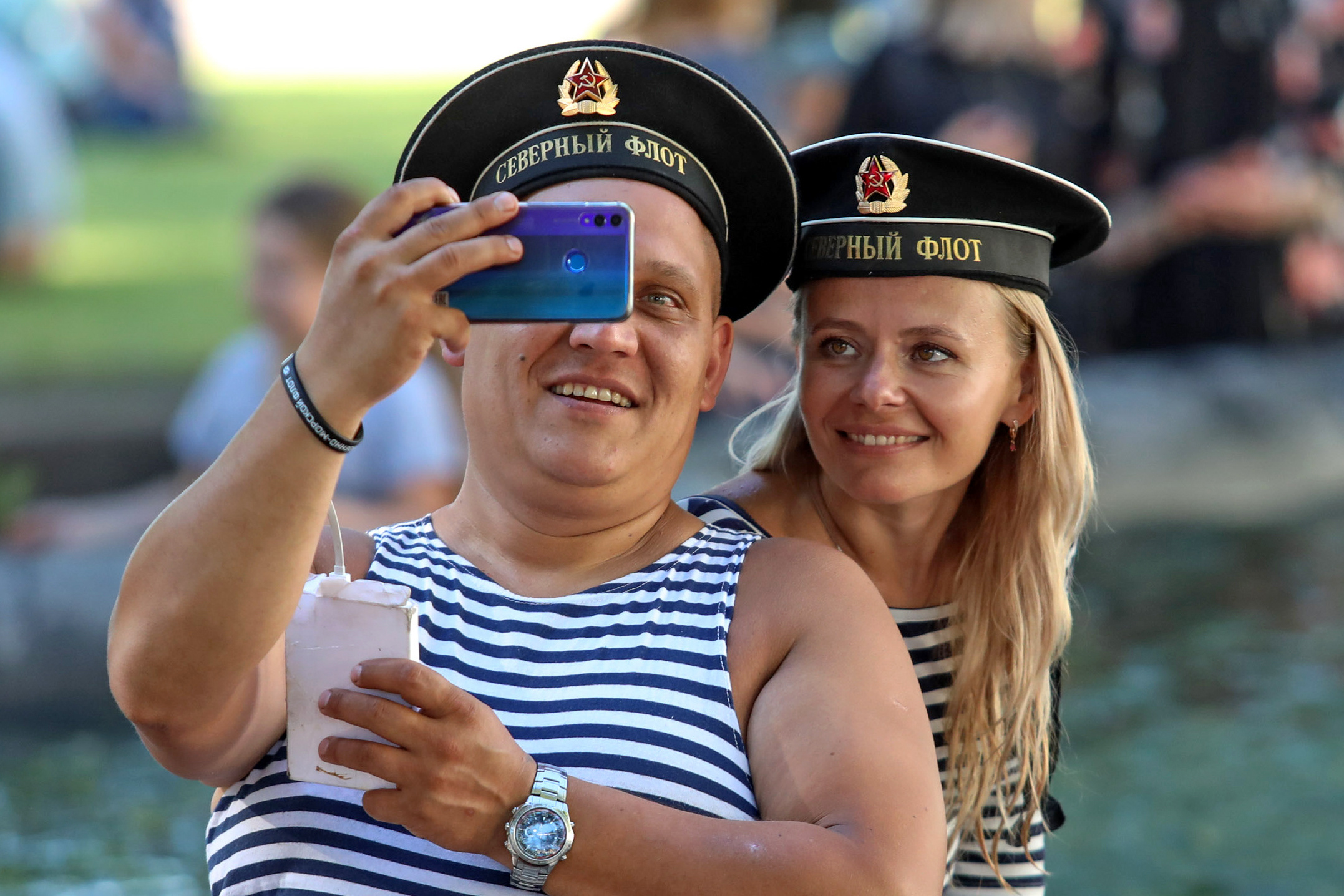  В России появилась медаль для жён подводников Северного флота

