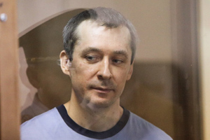 
Суд снял с экс-полковника Захарченко статус "склонный к побегу"