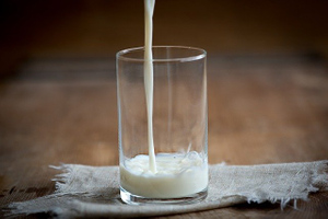 Учёные назвали молоко напитком, продлевающим жизнь