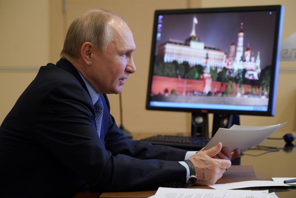 Путин пообщался по видеосвязи с Меркель и Макроном