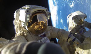 Иностранец впервые за 12 лет выйдет в открытый космос в российском скафандре