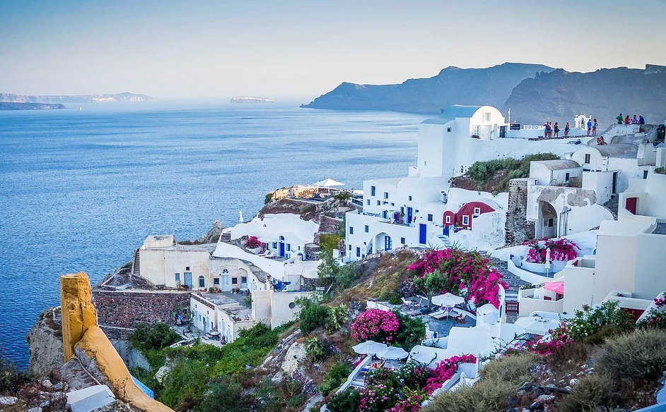 Названа дата открытия Греции для туристов