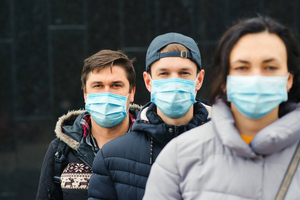Белорусам разрешили не носить маски на фоне четвёртой волны коронавируса