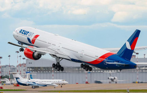 Пассажирский самолёт экстренно возвращается в Сочи из-за разгерметизации кабины