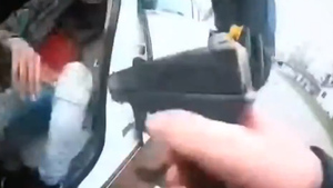 Появилось видео с нагрудной камеры женщины-полицейского, застрелившей афроамериканца при задержании в Миннесоте