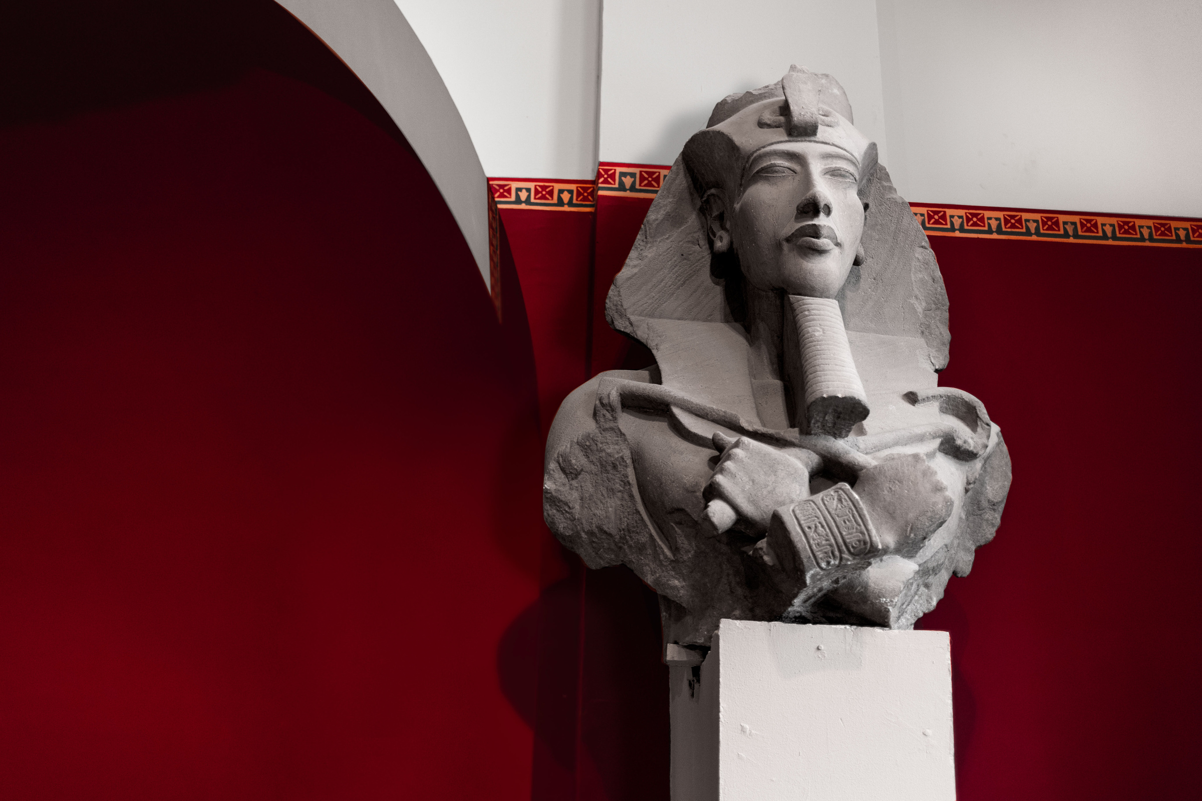 Статуя Эхнатона. Каирский музей. Фото © LIFE / Стас Вазовски