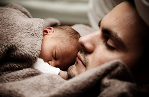 В Союзе отцов поддержали инициативу давать мужчинам отпуск по рождению ребёнка