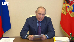 Путин призвал избавляться от бюрократических процедур, которые унижают людей