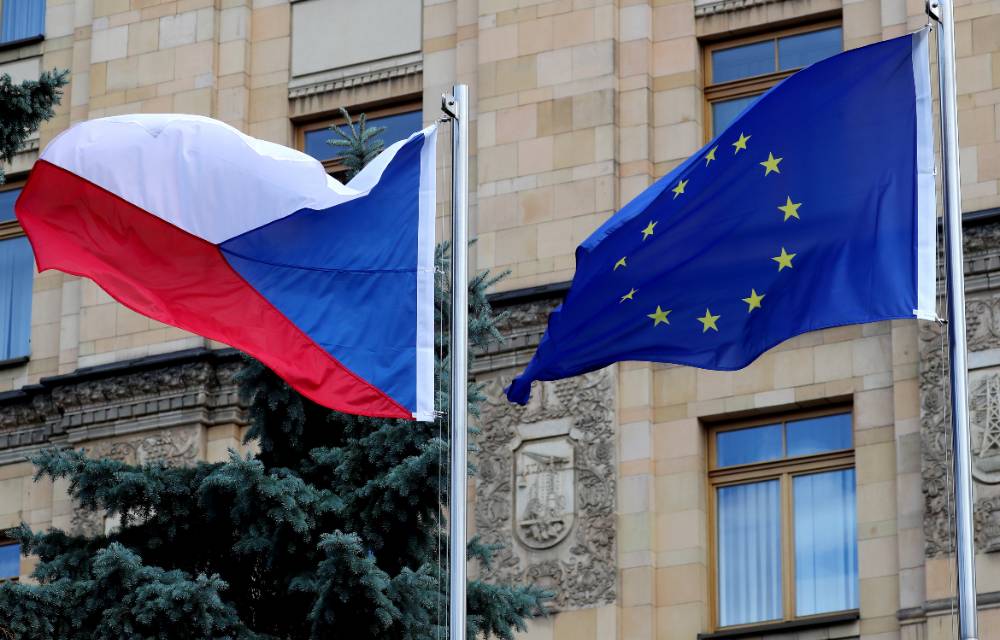 Глава чешского МИД намерен обсудить дело Врбетице на заседании дипломатов Евросоюза