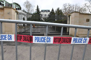 Власти Праги потребовали вернуть занятую Посольством России землю