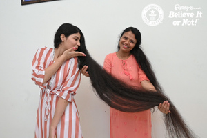 Девушка с самыми длинными волосами в мире отстригла их спустя 12 лет, и никто так не радовался каре