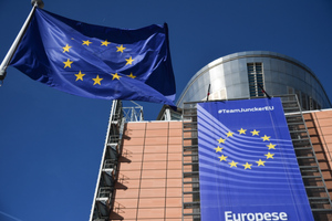 В Еврокомиссии оценили сроки поставки вакцины "Спутник V" в ЕС