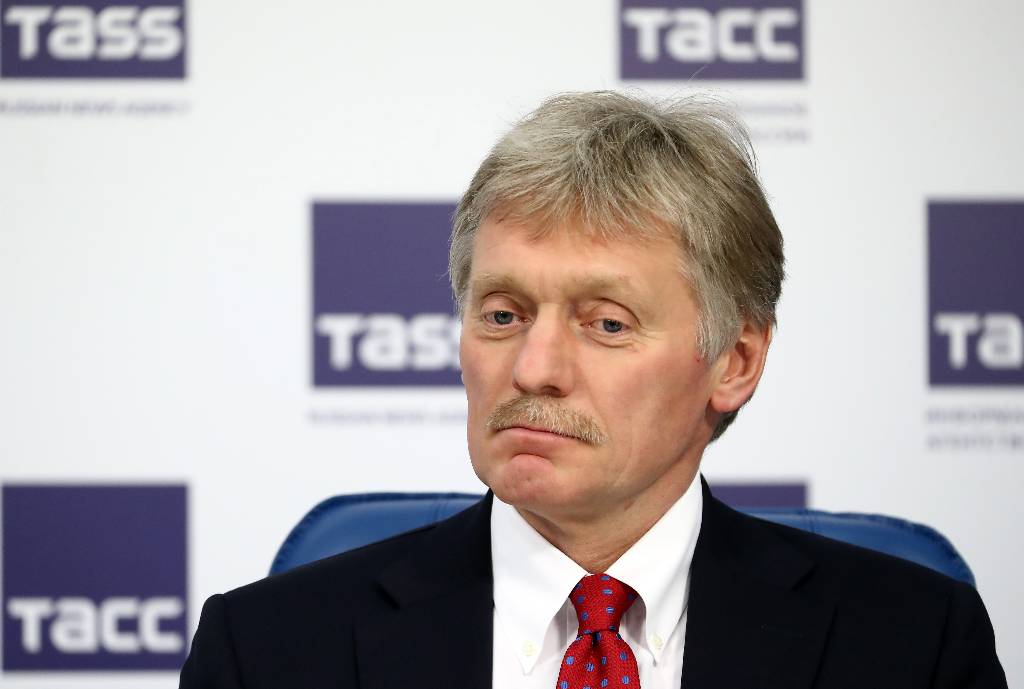 Песков заявил, что не располагает информацией об ограничении полётов над Крымом