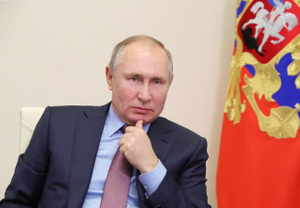 Путин: Получение алиментов не должно унижать родителей с ребёнком