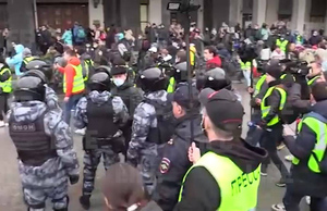 Массовости не получилось: как в Москве прошла несогласованная акция — видео