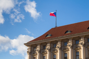 Российский посол в Праге прибыл в чешский МИД для встречи с министром