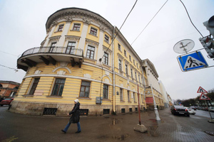 В Санкт-Петербурге решили отремонтировать исторические балконы в центре города