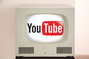 Пушков предложил замедлить YouTube на период майских праздников