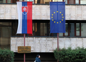 В Словакии объяснили высылку российских дипломатов: дело не только в Чехии