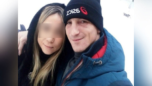 В Красноярском крае бывший зэк зарезал жену в магазине средь бела дня