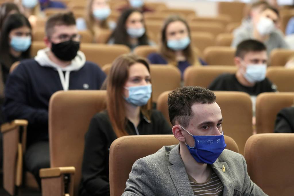 Российские студенты могут уйти на дополнительные каникулы с 1 по 10 мая