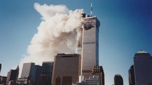 Парень случайно нашёл в семейном альбоме фото теракта 11 сентября, которые раньше не видел никто