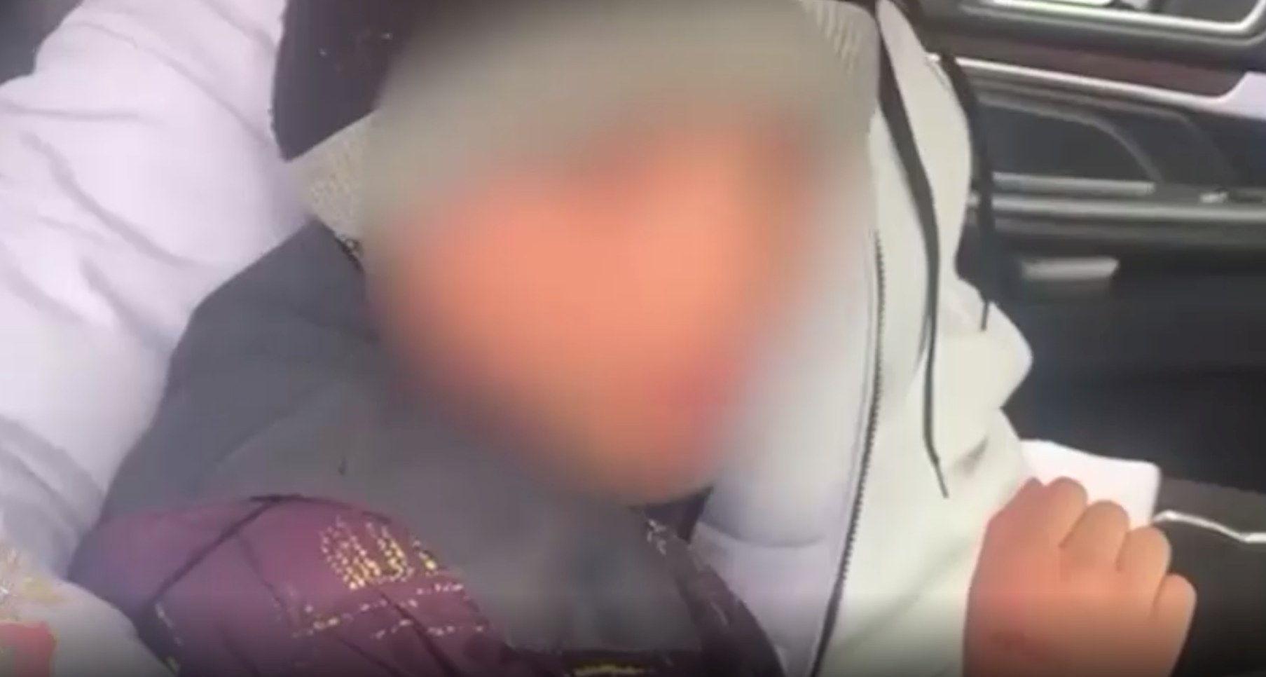 Rubbing in the bus