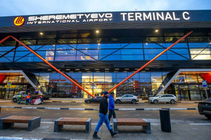 Всех прилетающих в Россию из Индии начали тестировать на ковид прямо в аэропорту